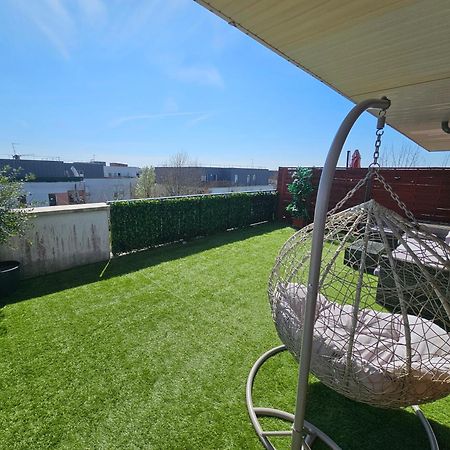 Stylish Rooftop Avec Terrasse A 2Pas De Disney Paris 몽테브랭 외부 사진