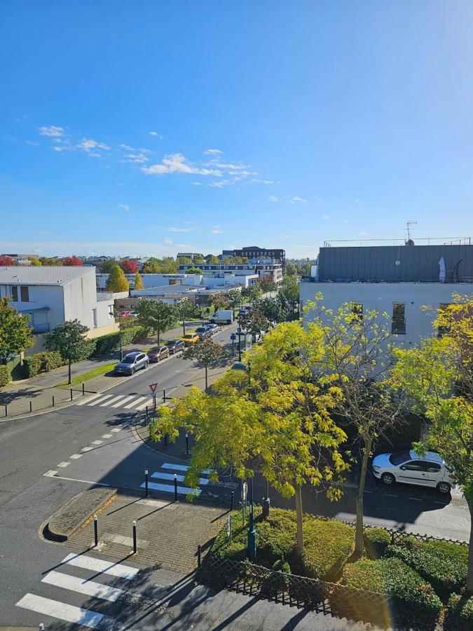 Stylish Rooftop Avec Terrasse A 2Pas De Disney Paris 몽테브랭 외부 사진