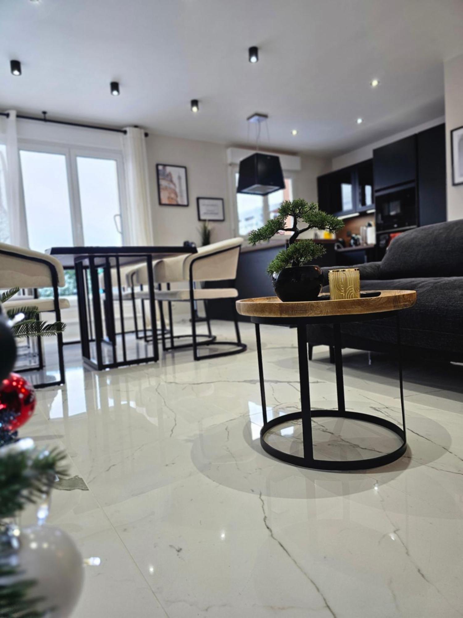 Stylish Rooftop Avec Terrasse A 2Pas De Disney Paris 몽테브랭 외부 사진