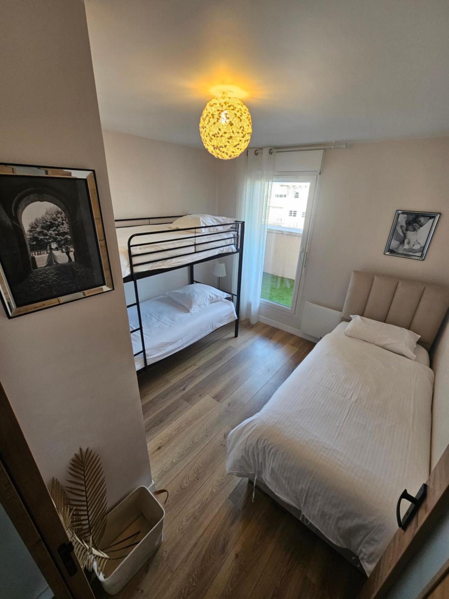 Stylish Rooftop Avec Terrasse A 2Pas De Disney Paris 몽테브랭 외부 사진