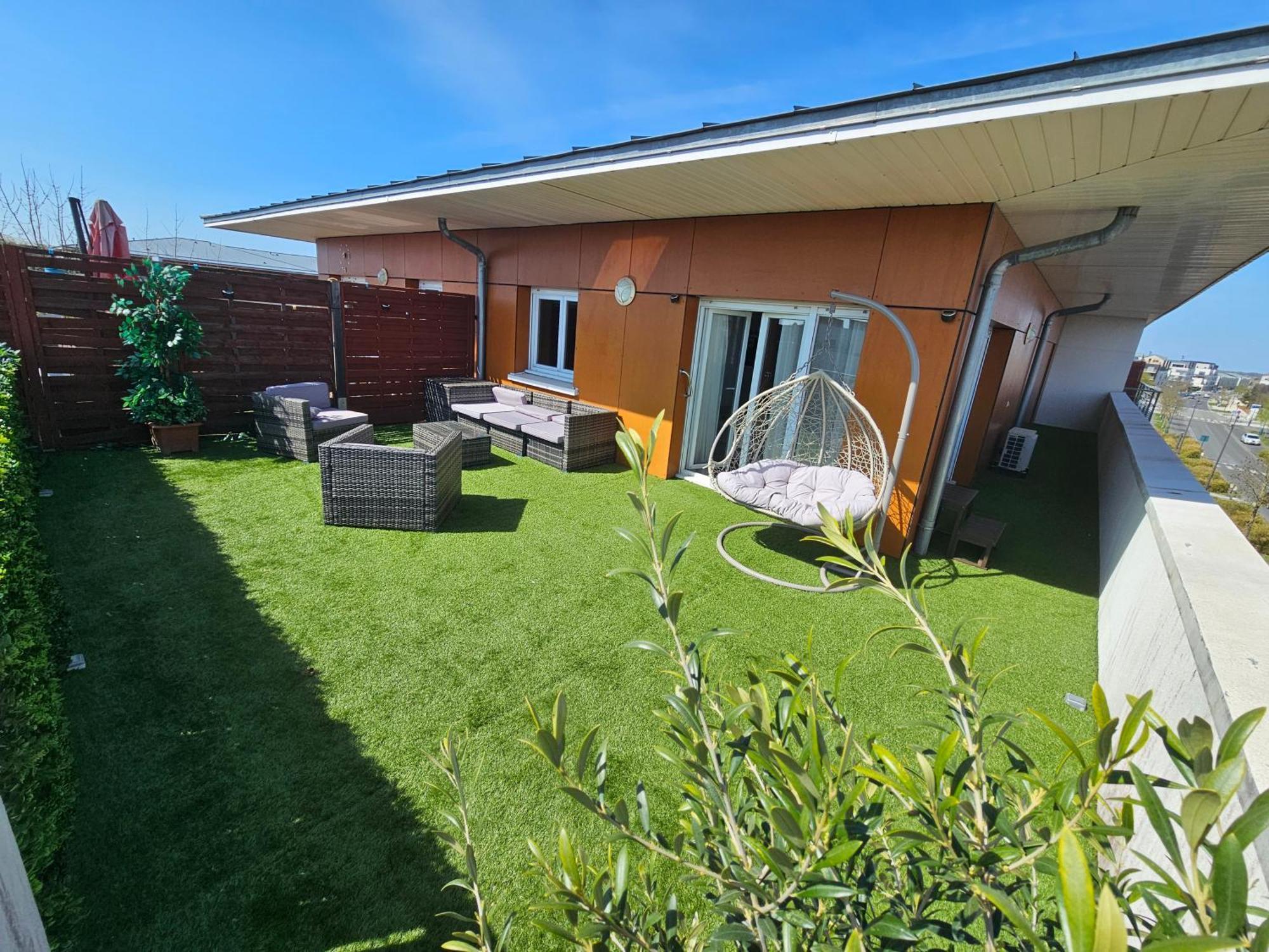 Stylish Rooftop Avec Terrasse A 2Pas De Disney Paris 몽테브랭 외부 사진